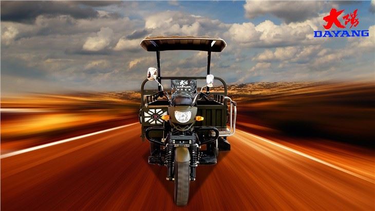 Three Wheeler Cargo Motor Tricycle With Cabin